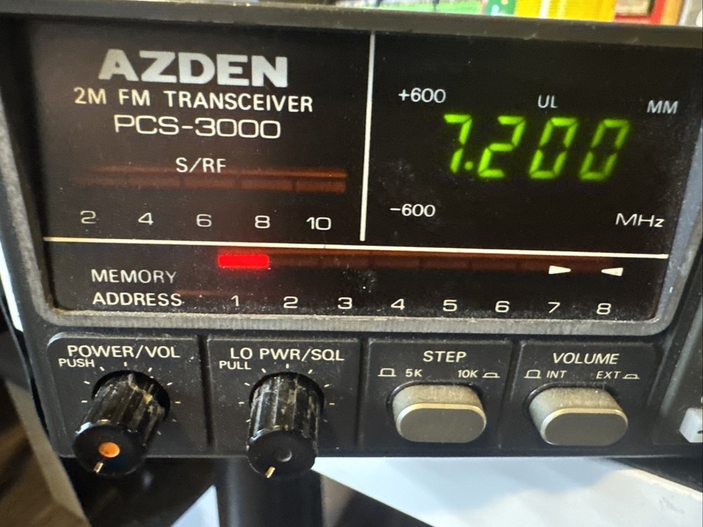 AZDEN PCS-3000 2 METER FM 25W TRANSCEIVER Powers On - Needs Work