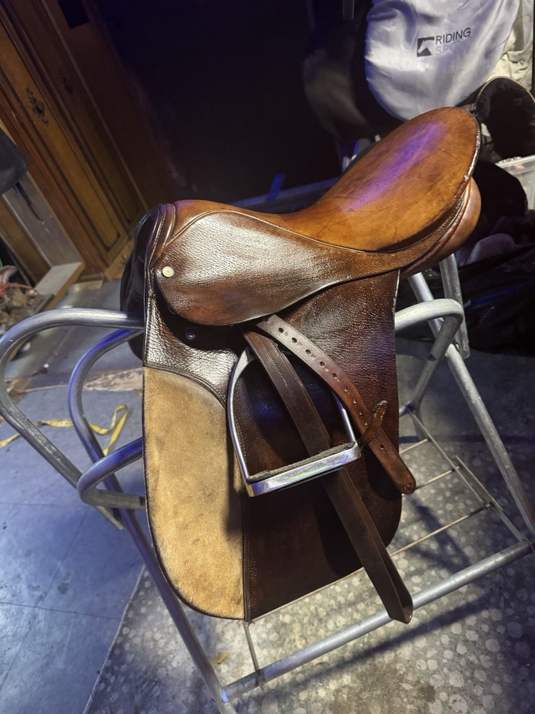 17” stubborn Siegfried saddle