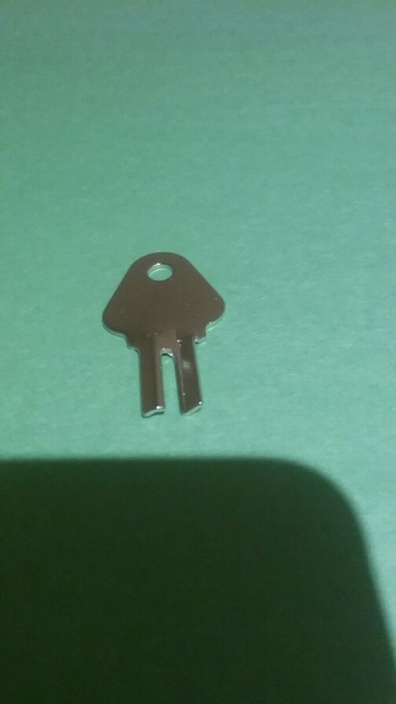 Baywest 1200 Dispenser Key