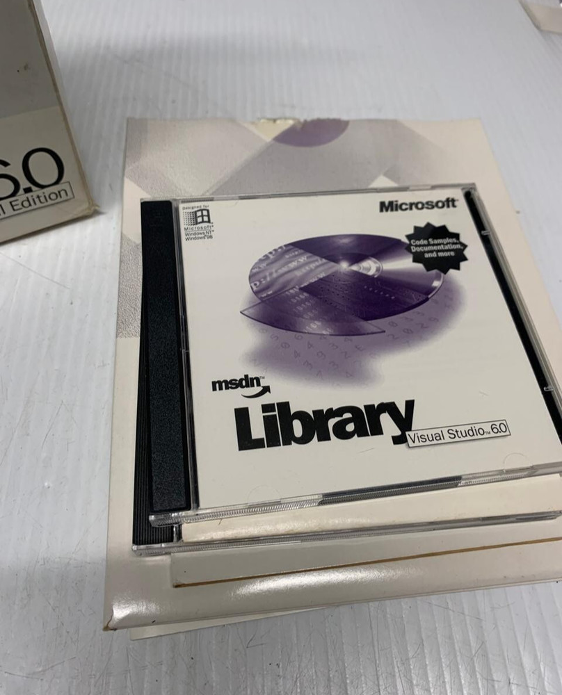 Microsoft Visual C++ 6.0 Professional EditionCD-ROM Windows FREE SHIPPING