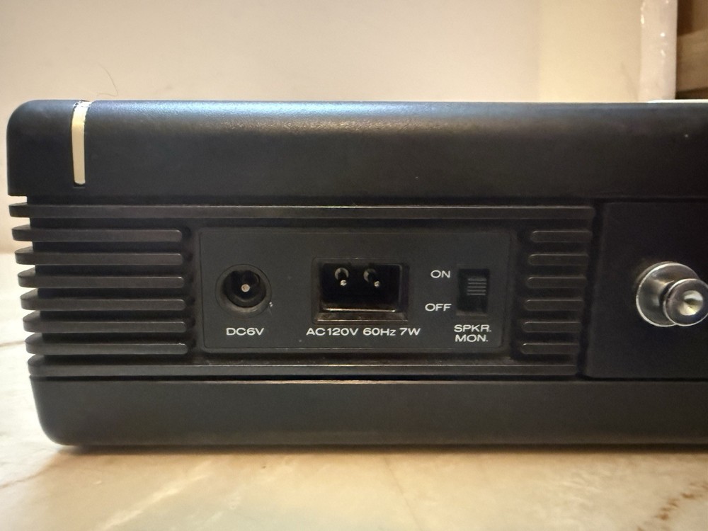 Marantz PMD-200 PROFESSIONAL CASSETTE TAPE RECORDER (UNTESTED)