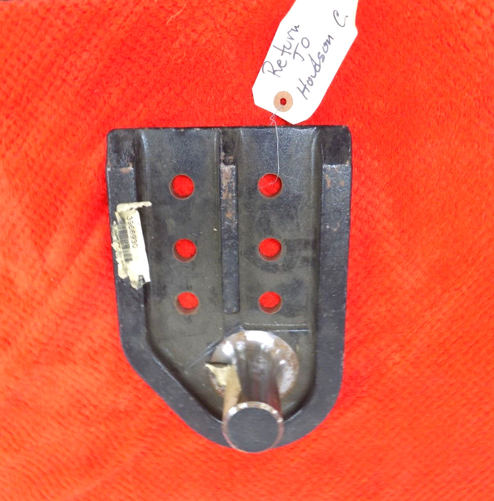 GENUINE VOLVO Engine Mount 3966930 39342-A1200089-008