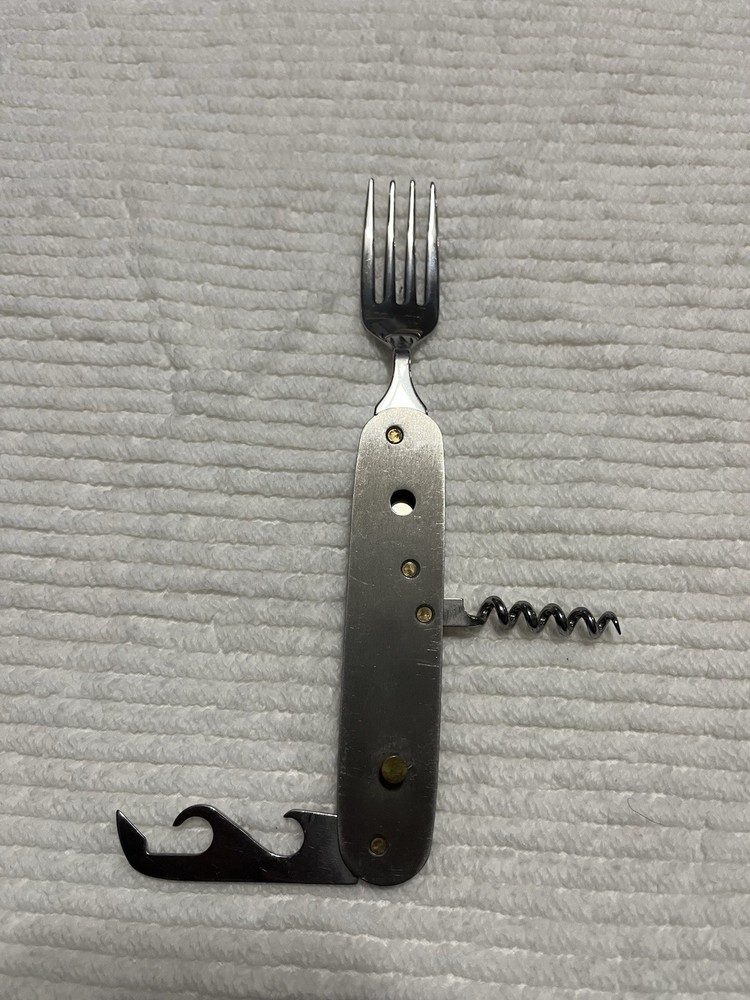 M15 Zark Trail Multi -function Camping Fort , Corkscrew