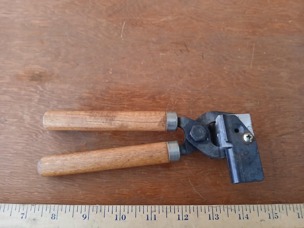 Lee Bullet Mold #90472 - NOS