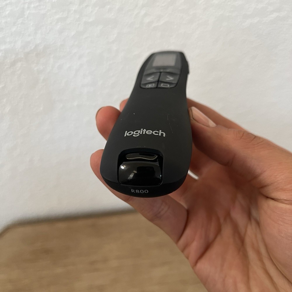 Logitech Wireless Presenter R800 With Laser Pointer