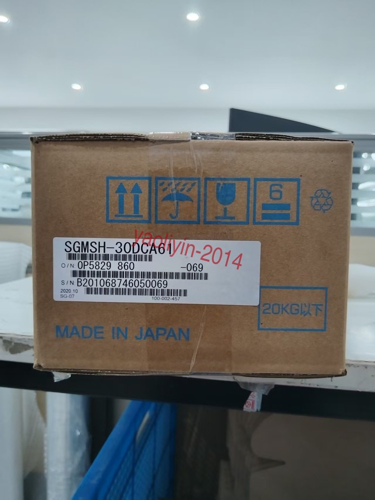 ONE NEW Yaskawa Electric SGMSH-30DCA61 servo motor
