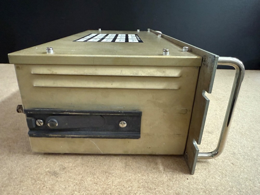 Frequency Electronics RF Amplifier FE70 FE 70 Working MIL-Spec Ham Radio