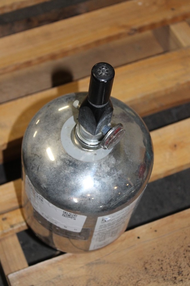 ADX series 1000 automatic 1130 fire extinguisher 8.0 Lbs,