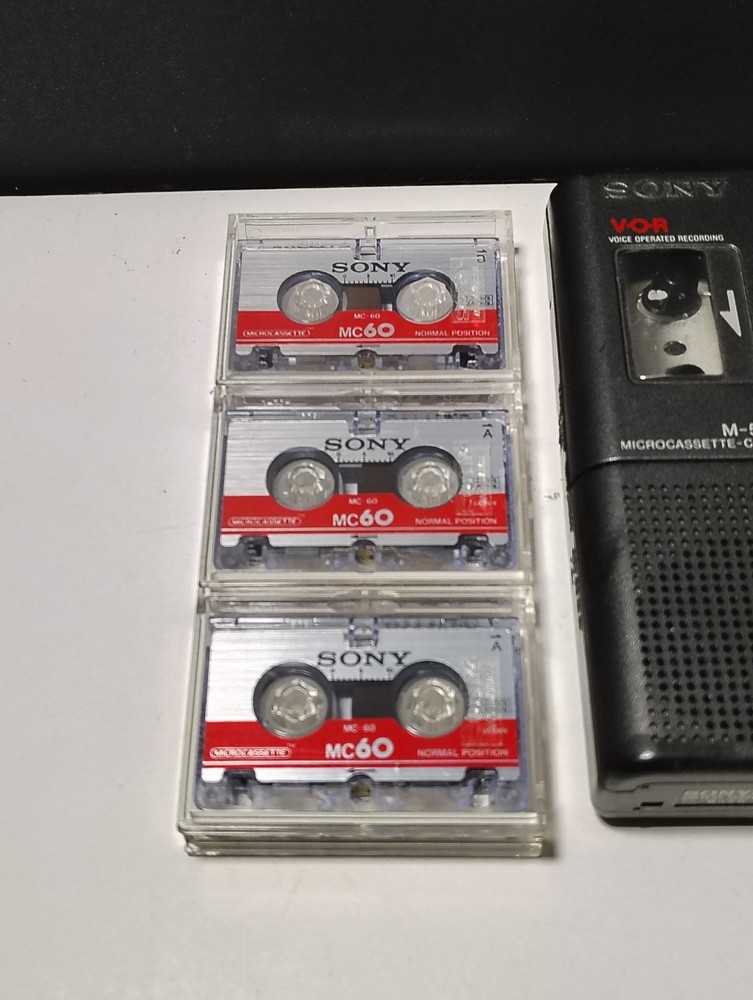 Sony M-529V MicroCassette Corder Recorder VOR Handheld Cassettes Powers On Read