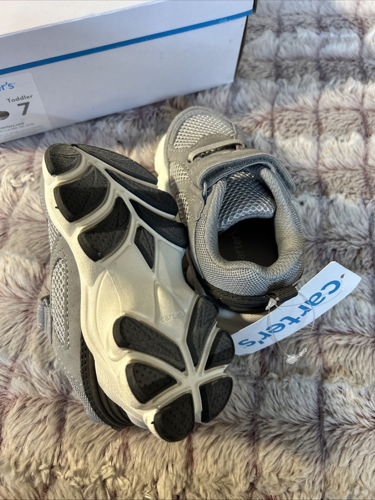 Carter’s Boy Gray Sneakers Size 7. New