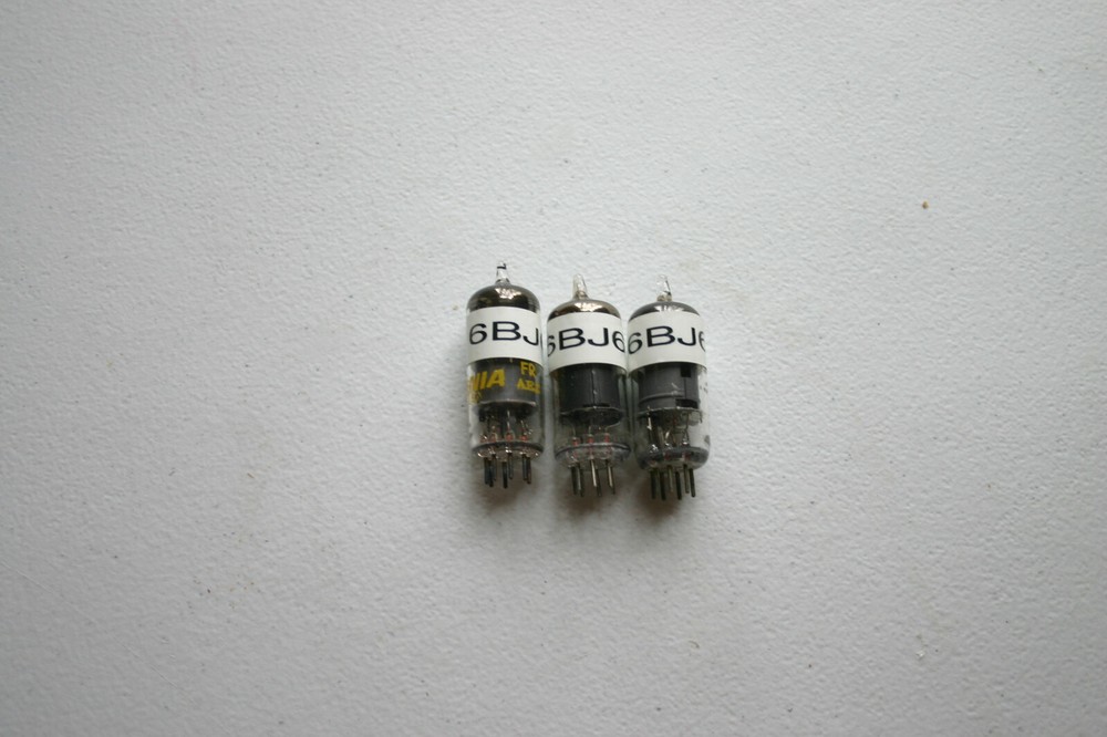 6BJ6 vacuum tube -TESTED WORKING
