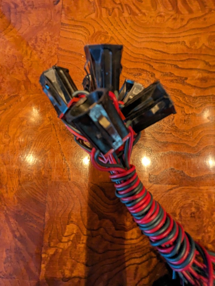 Vintage E 7547 Bakelite 7 Socket C-7 String With Black Dual Branch Clips Tested