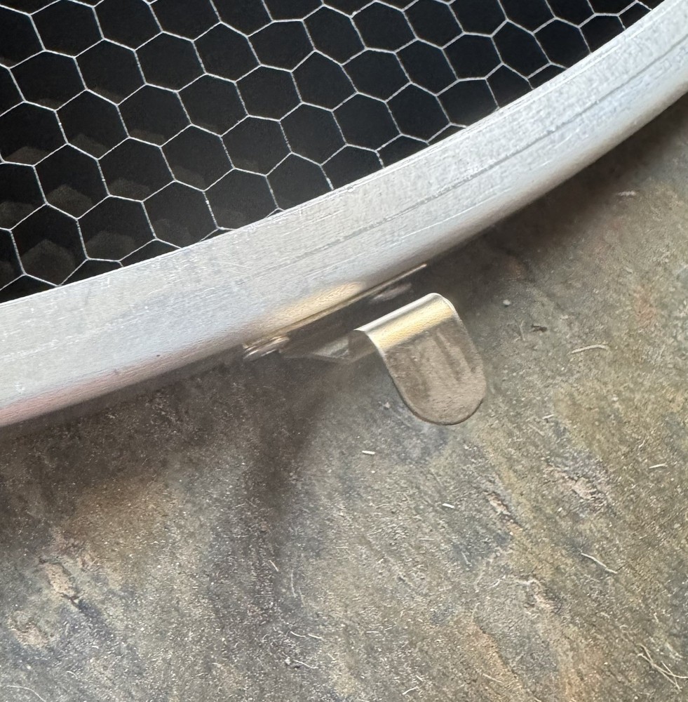 Broncolor 20" Beauty Dish Reflector Silver/ Case/Grid / Diffusion sock