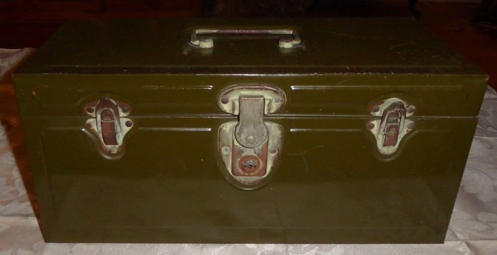 Vintage Metal Tackle / Tool Box