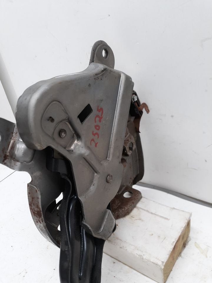 09-14 AVALANCHE Emergency BRAKE PEDAL