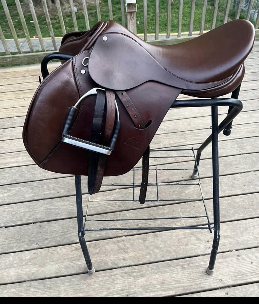 16.5” Ainsley English Saddle