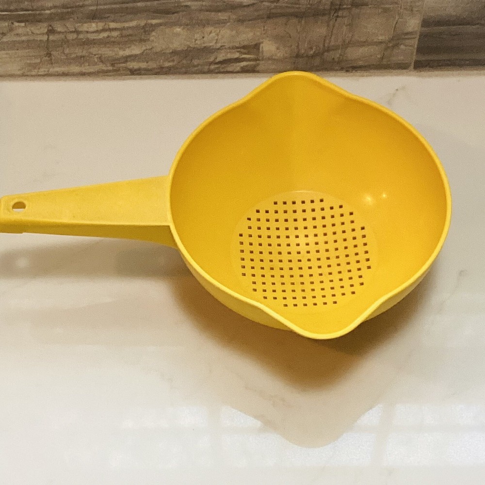 Vintage Tupperware Yellow Colander Strainer w/Handle