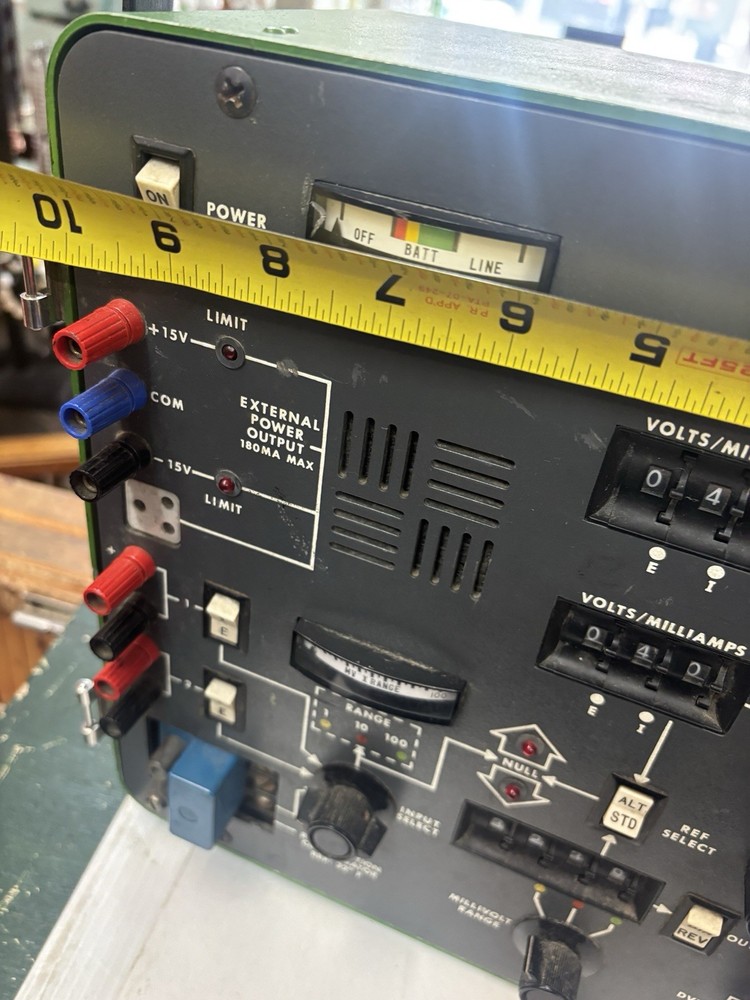 FOXBORO 2AT-CAL SPEC 200 SYSTEM CALIBRATOR
