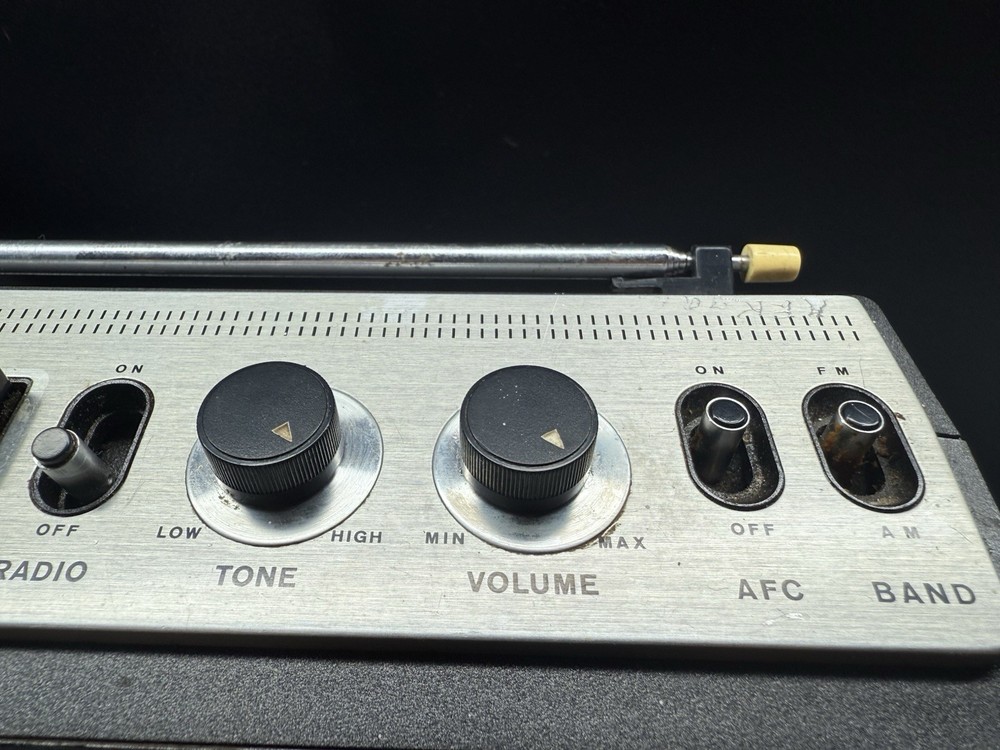 Vintage Sony Cassette-Corder FM/AM Model: CF-320
