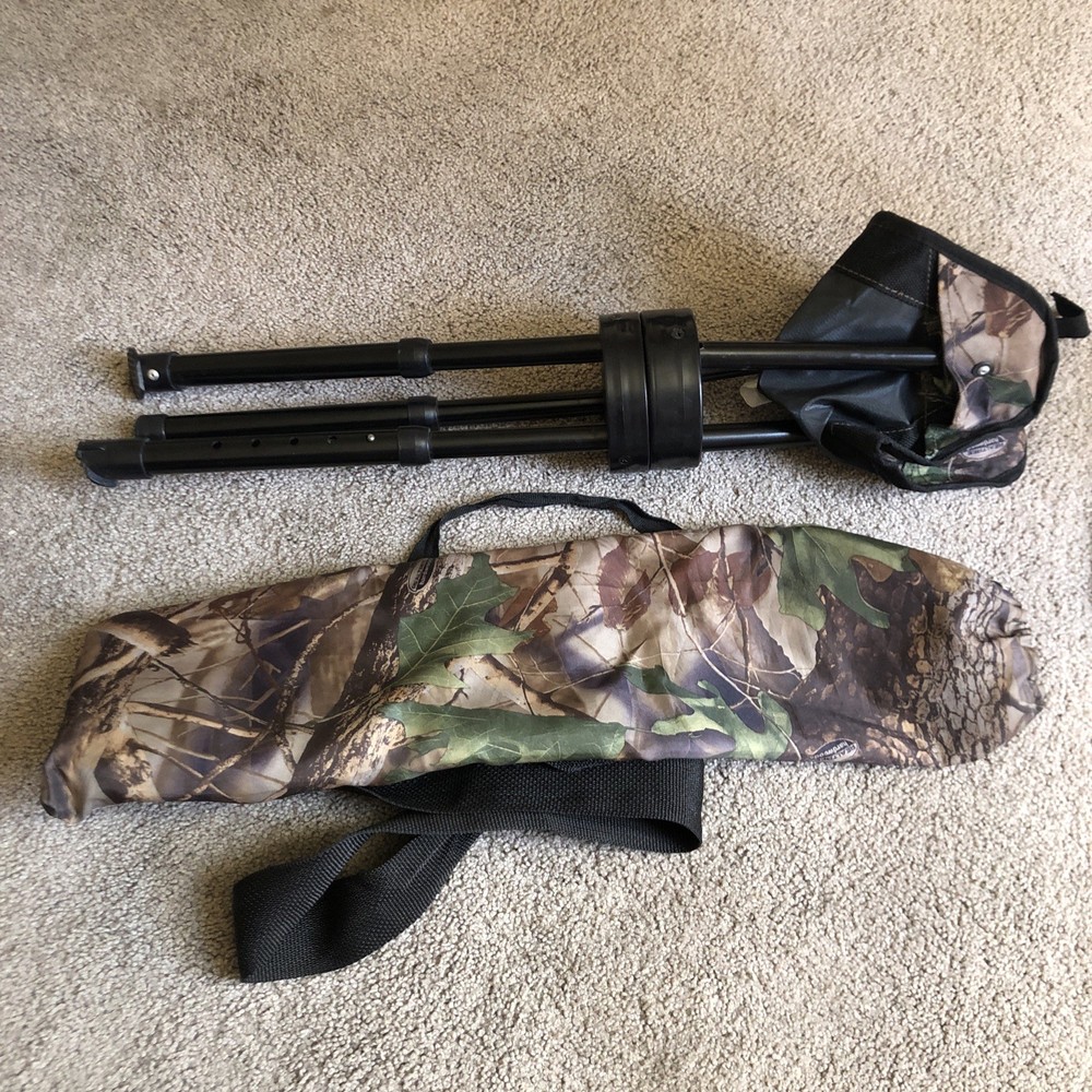 Tripod Swivel Hunting Stool With Carrying Case