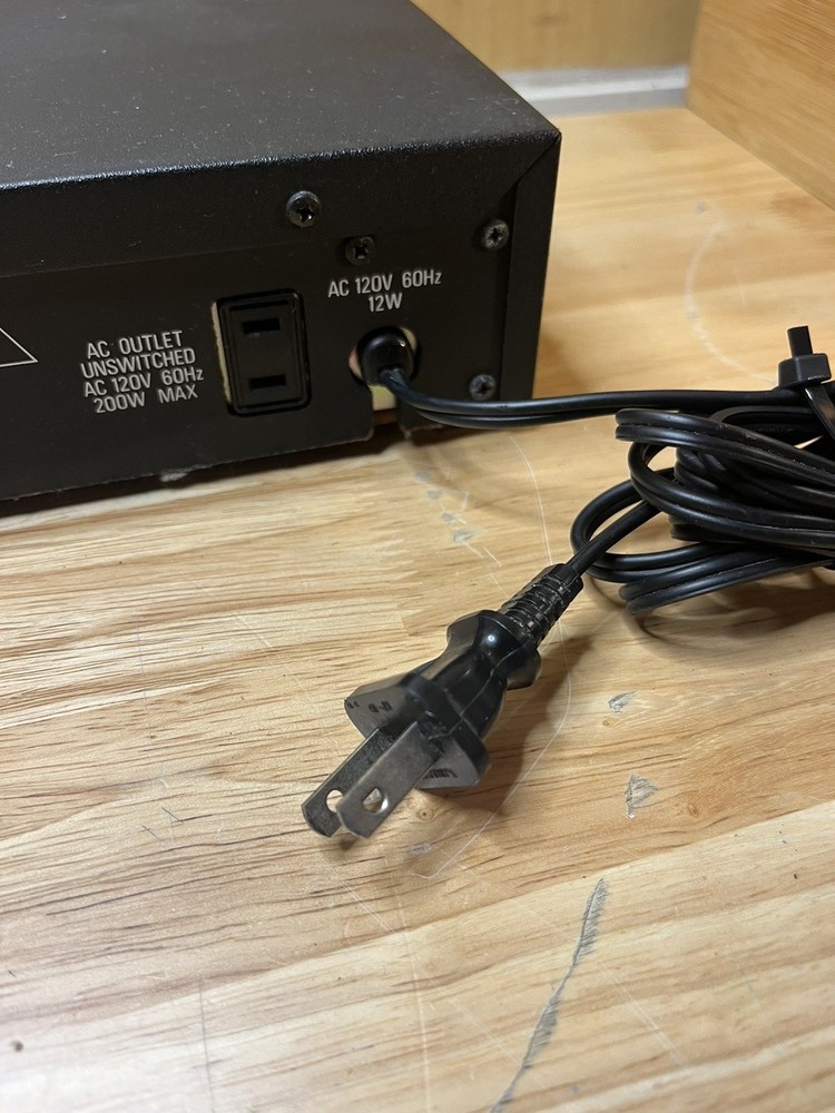 Realistic 12 Band Stereo Frequency Equalizer Model 31-2009