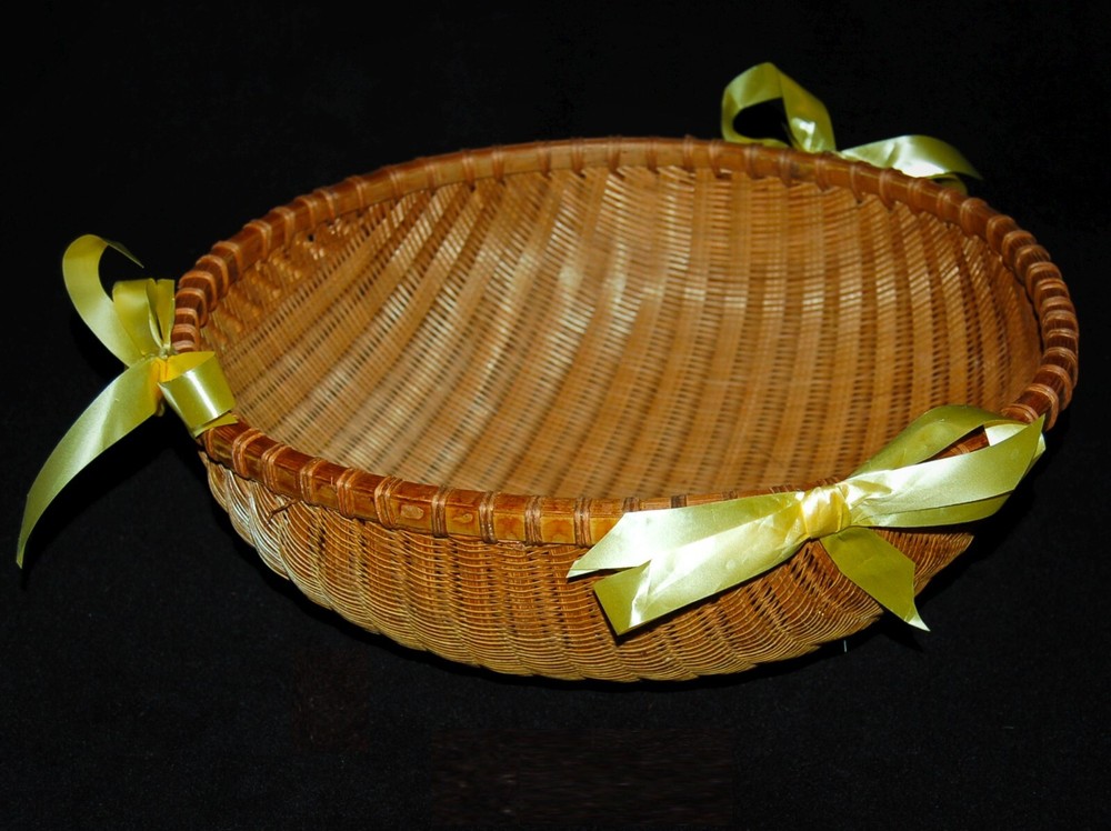 VINTAGE Large and Medium Fruit Bread Baskets