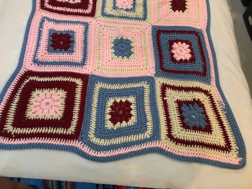 GRANNY SQUARE AFGHAN 45.5" X 42" THROW