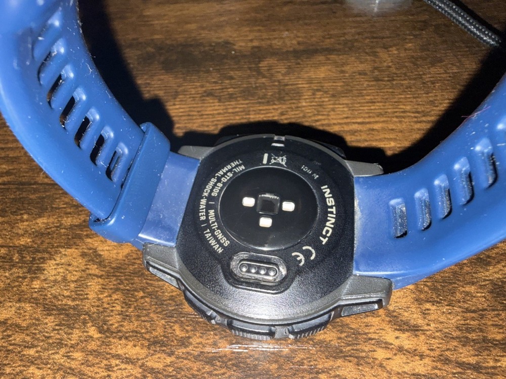 Garmin Instinct  GPS Smartwatch