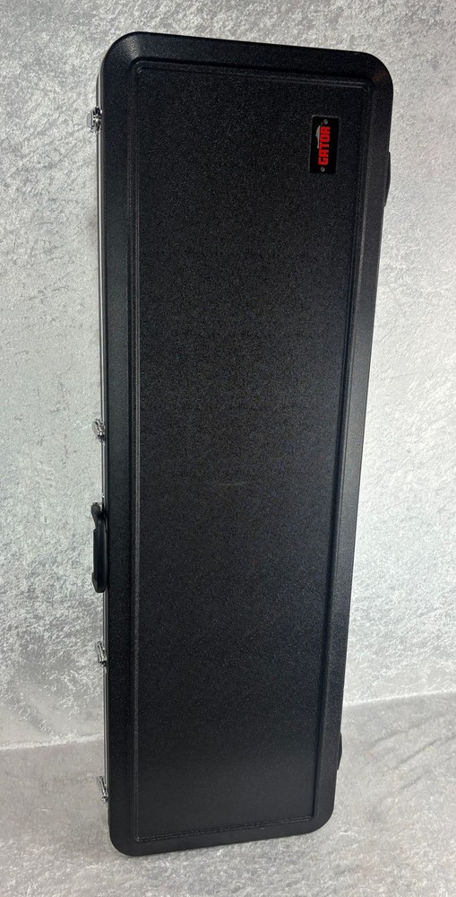 Gator Cases Molded Hardshell Bass Guitar Case