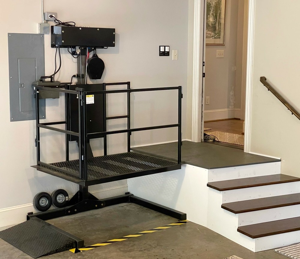 Wheelchair Platform Lift/Elevator - 4 ft