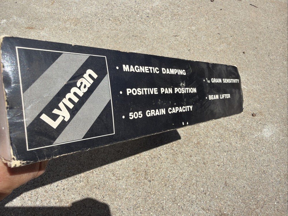 Lyman D7 Reloading Scale, with Original Box and Instructions