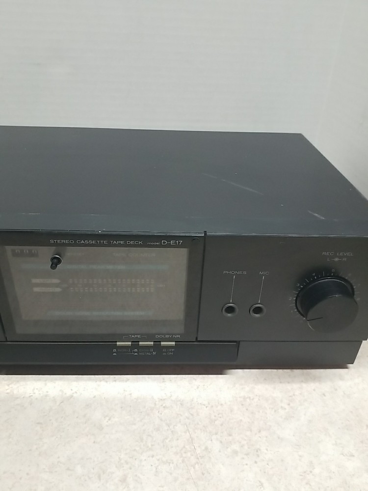Hitachi D-E17 Cassette Tape Deck HiFi Separates - Powers On Needs Work