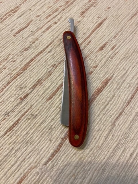 Straight Razor NEVER SHARPENED WELL BUILT /Great Buy