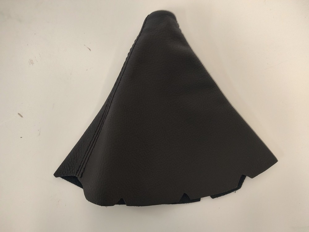 2005-2013 C6 Corvette Manual Shift Boot Black Leather w/ Black Stitching