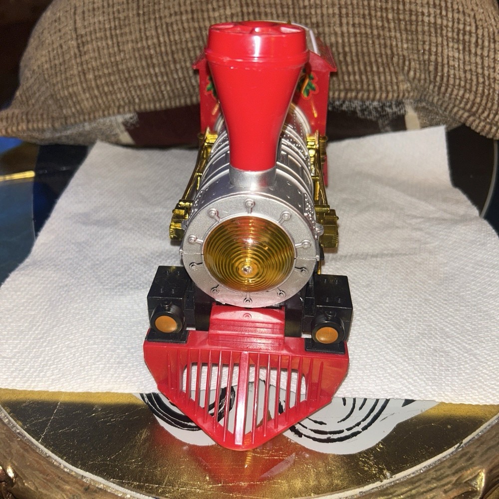 LTD Commodities TR4 Musical Sound & Lights Bump & Go Bubble Blowing Train