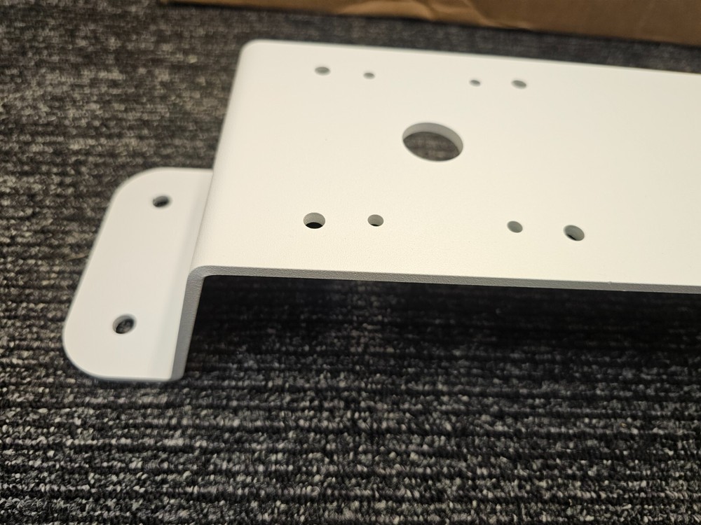 Broadsight Systems BMT-2NEZA4 Dual Mount Camera Bracket; Signal White