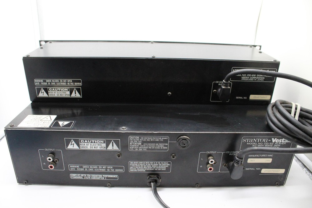 STANTON-VESTAX CD22 DUAL CD PLAYERS RACK MOUNT,