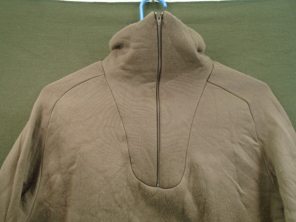 US Military Polypropylene Cold Weather Undershirt Polypro Shirt Medium 295-D