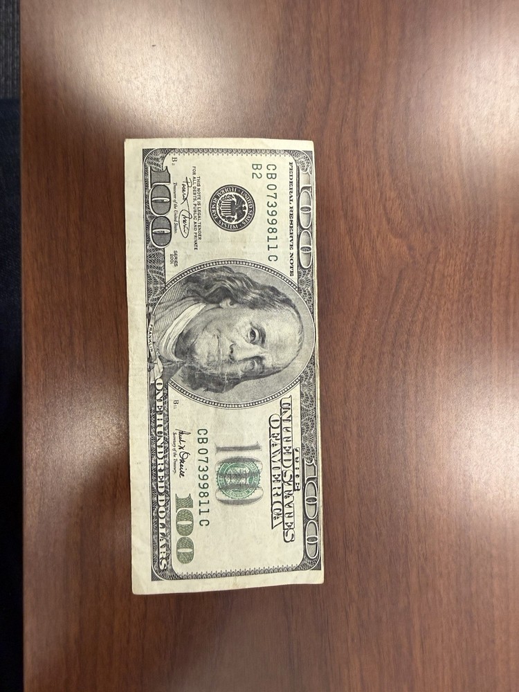 Error Cut 2001 $100 Note.  Hard To Find Errors