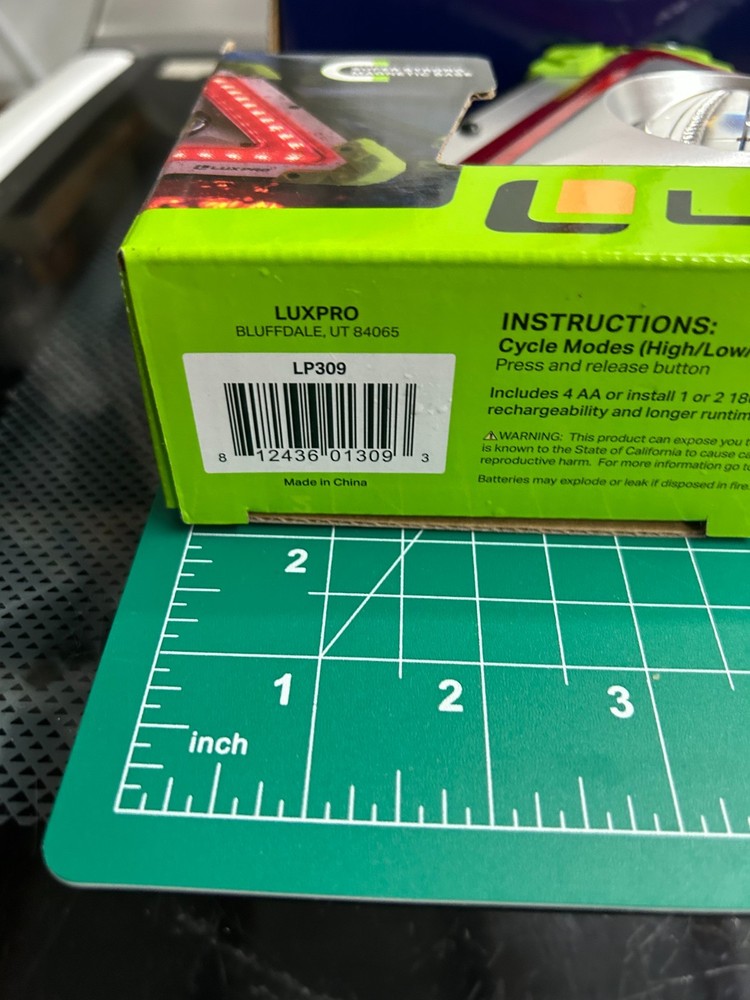 2-pack Luxpro Triangle Reflective Magnetic Emergency Light Waterproof Flashlight