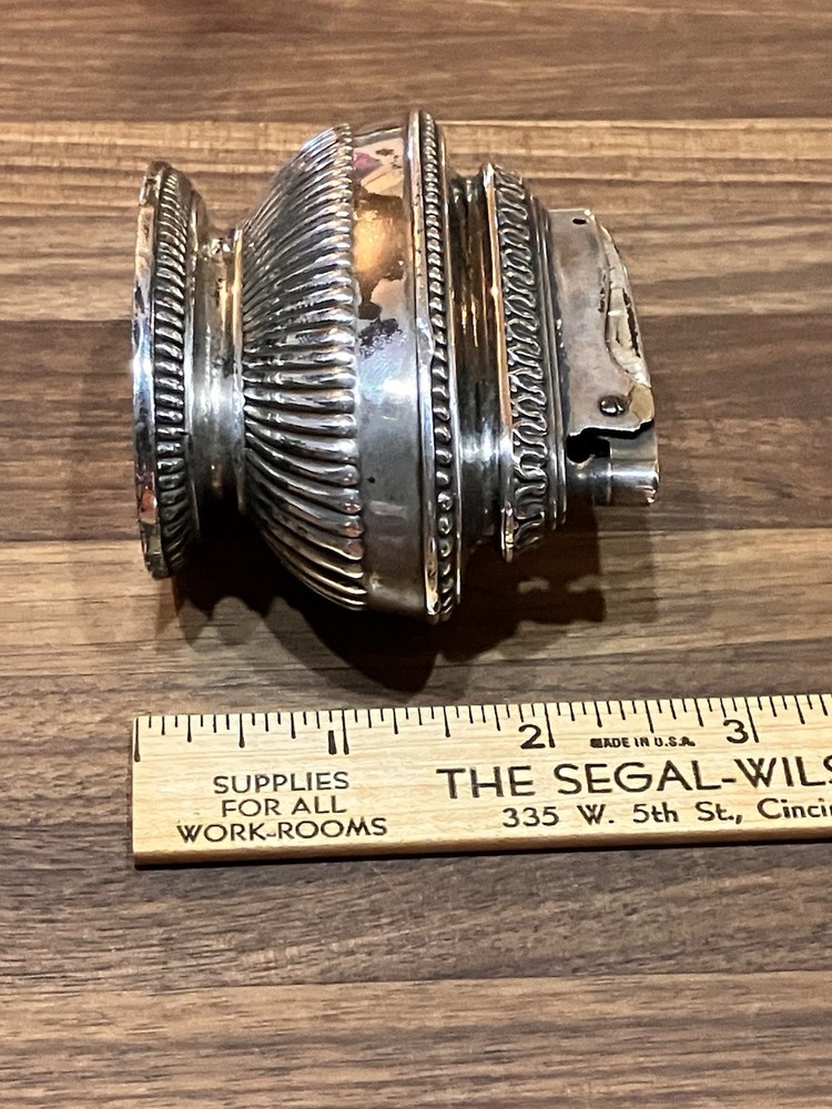 Vintage Ronson Silver Lighter: Queen Anne Table Lighter