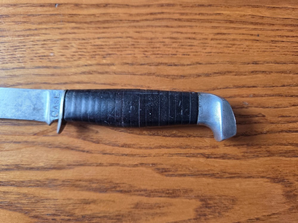 Vintage CASE Fixed Blade Hunting Knife Stacked Leather Handle