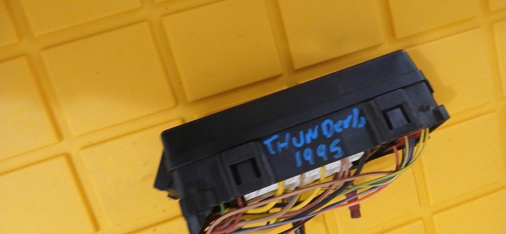 1995 Ford Thunderbird Fuse Box