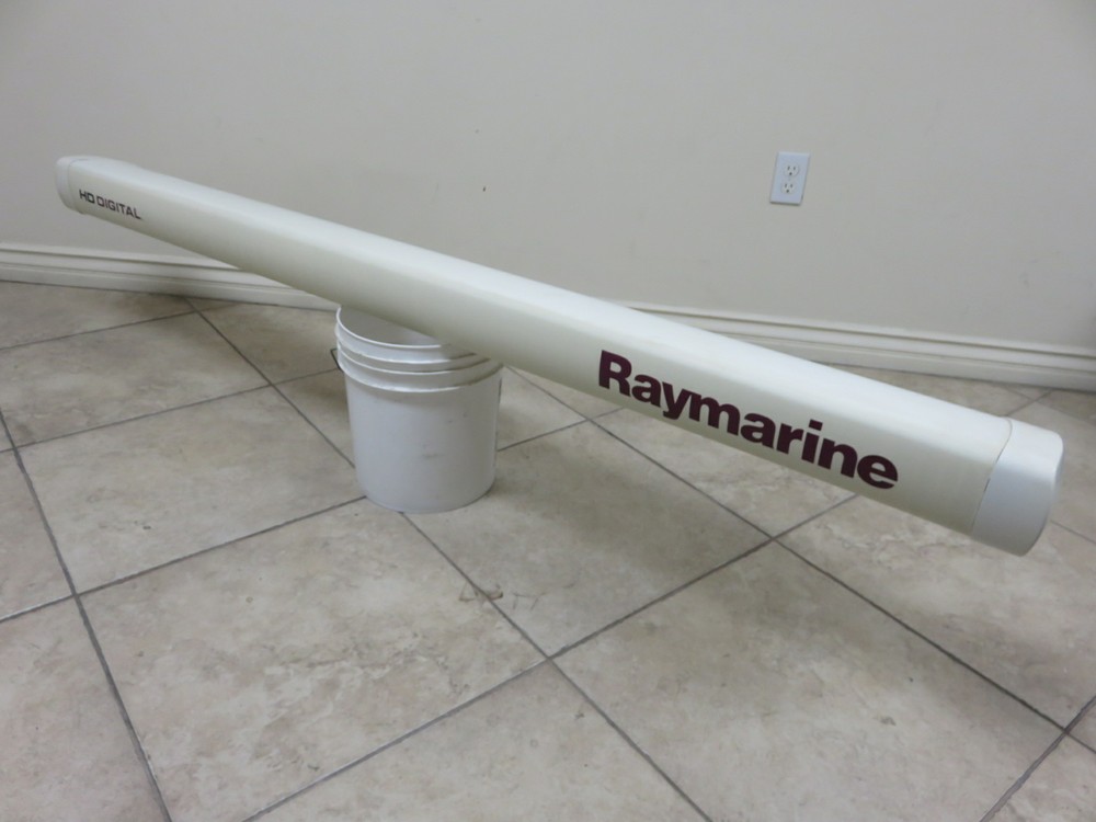 Raymarine E52084 HD Digital Boat Marine 72" Open Array Radar Antenna