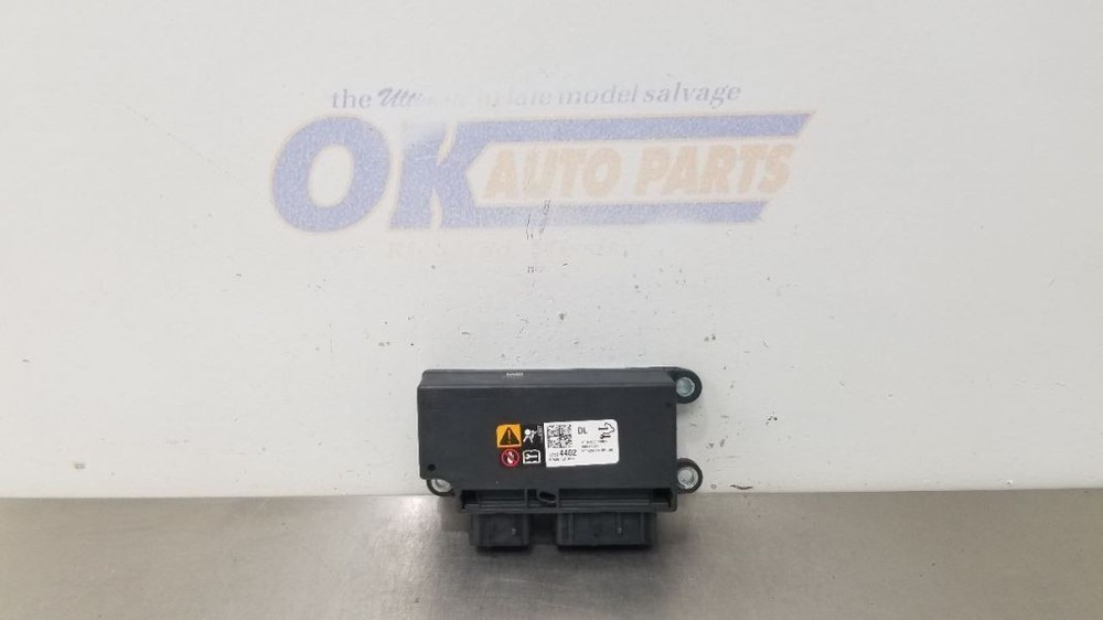 15 CHEVY SILVERADO 1500 SRS CONTROL MODULE 13594402