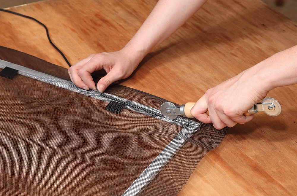 Spline, .125" x 25', Black