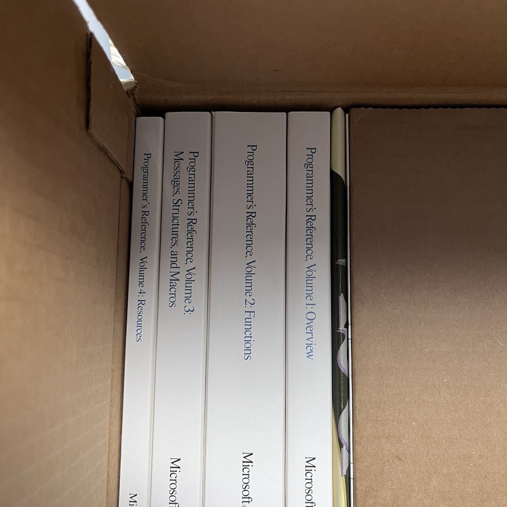 1993 MICROSOFT VISUAL C++ PROFESSIONAL EDITION BOOK SET SEALED DISKS