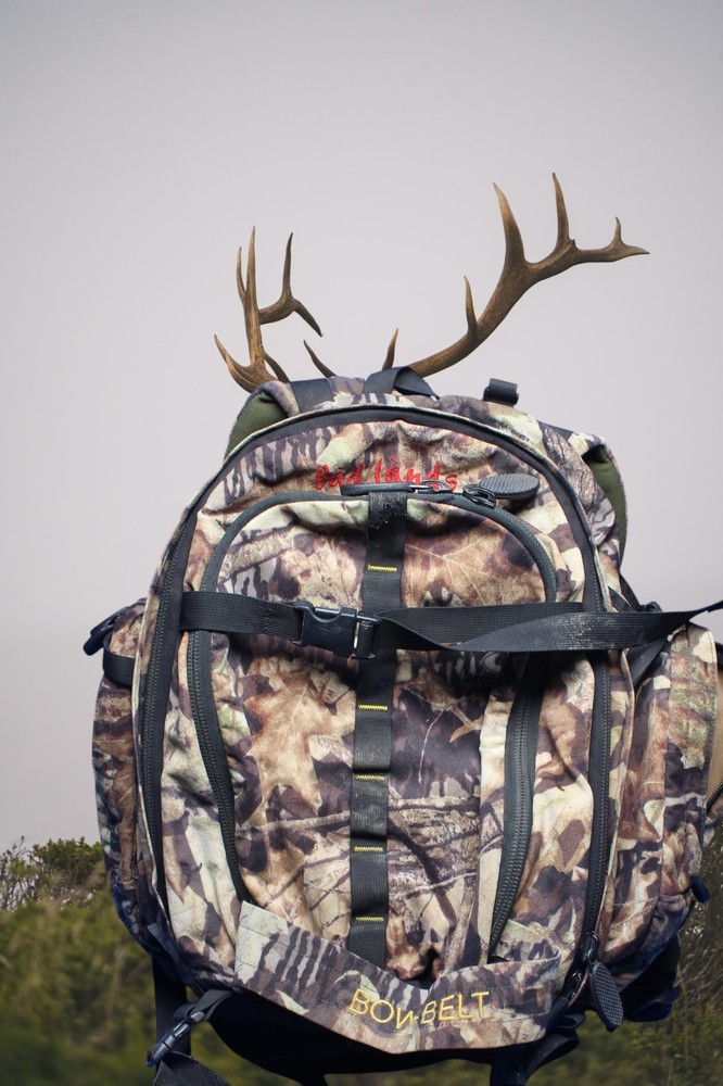 Badlands Backpack Hunting Day Pack  Bow belt hunting pack (Model Unknown)