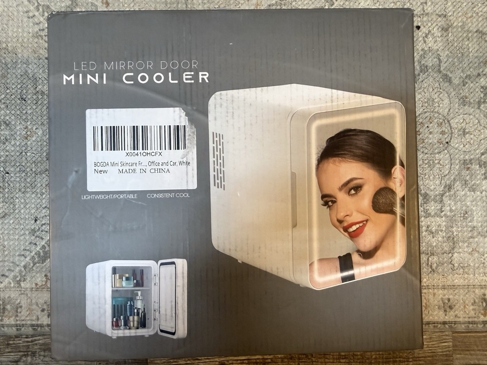 Led Mirror Door Mini Cooler White Color