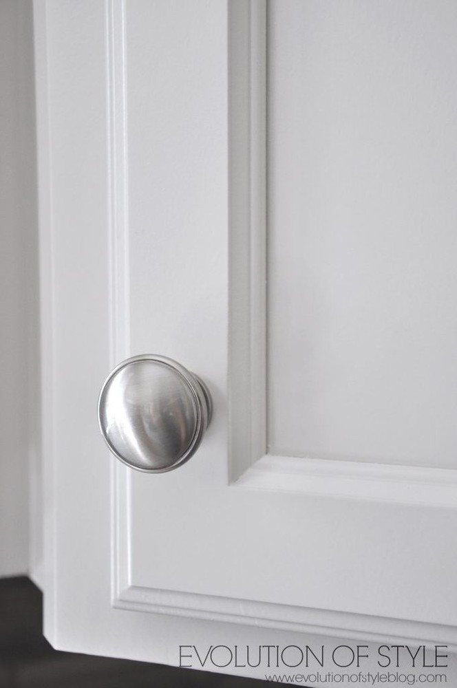 1-3/4" Oversized Wide Base Knob Satin Nickel